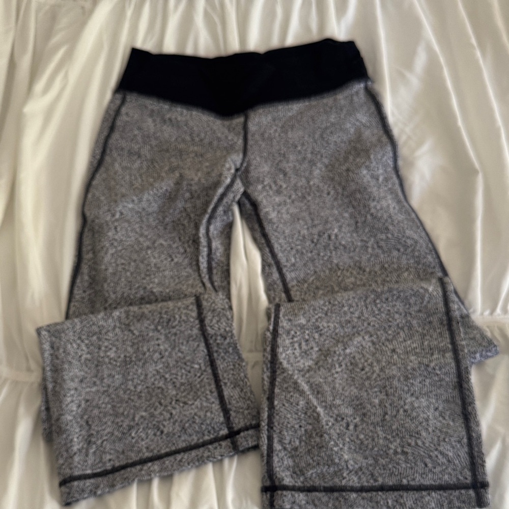 Lululemon Gray Activewear Leggings with Black Waistband